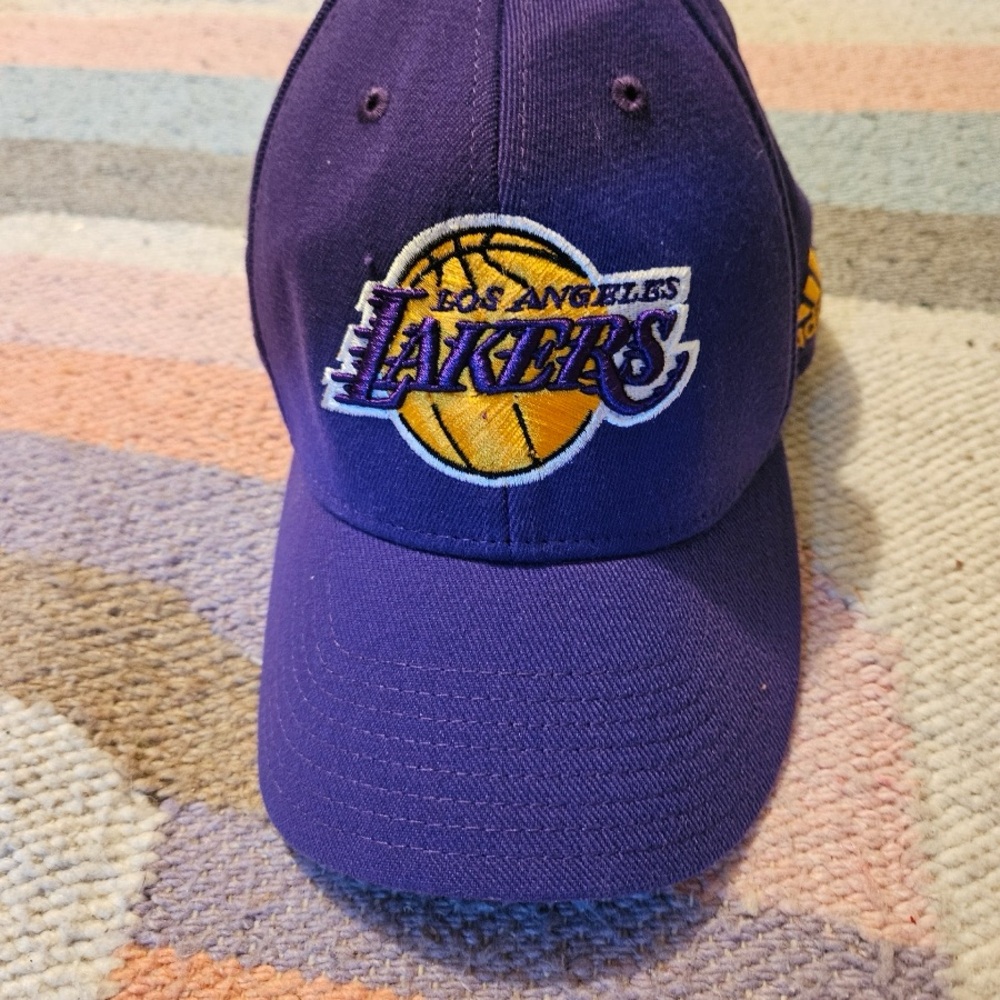 Adidas Los Angeles Lakers hat cap